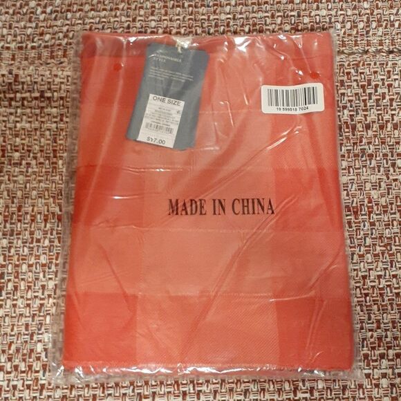 New Universal Thread Wrap 60×40" Women's New In Package‎ - Picture 3 of 3